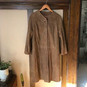 Pristine vintage suede jacket. Butter soft!